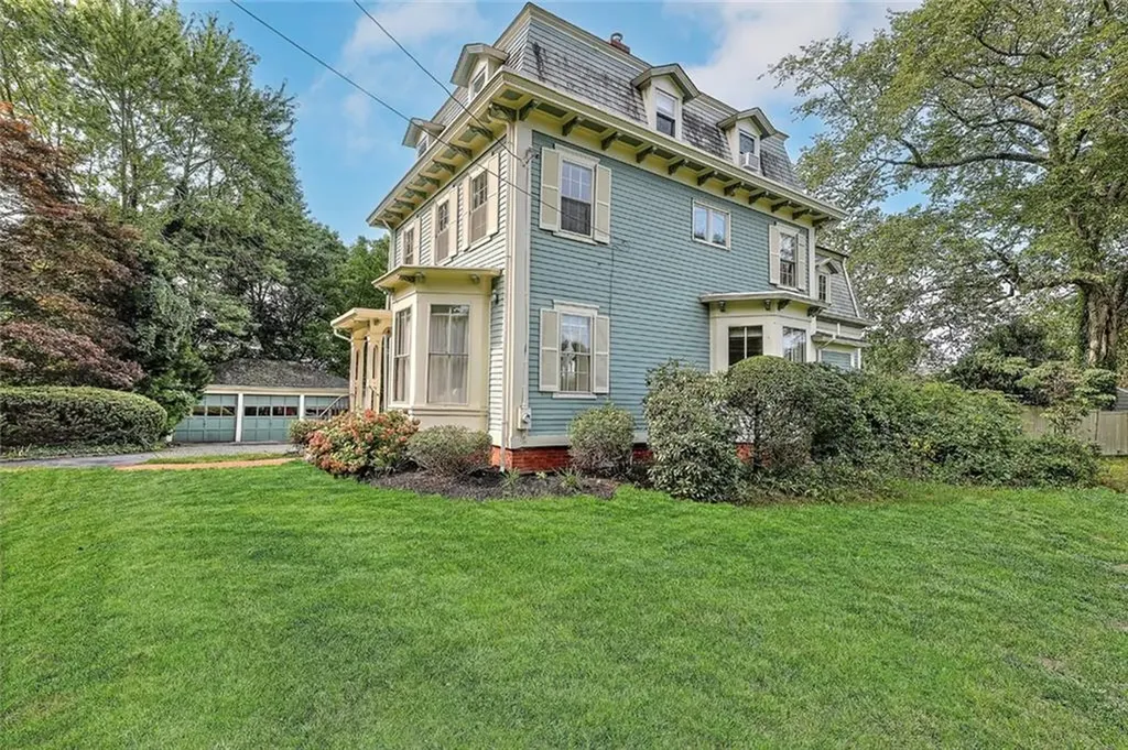 80 New Meadow Road Barrington RI 02806