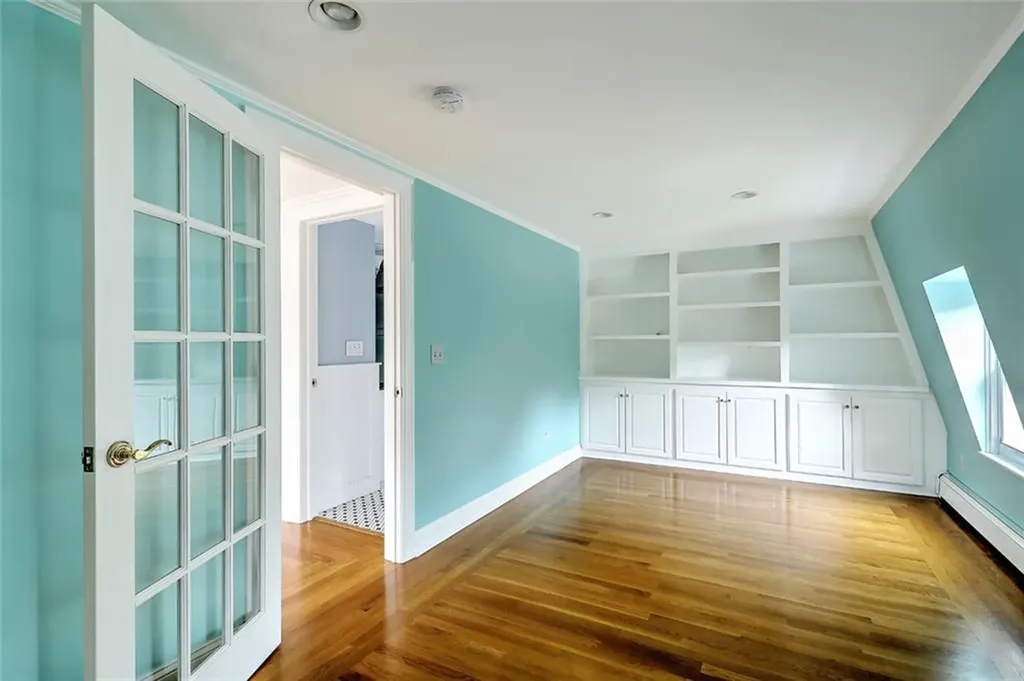 80 New Meadow Road Barrington RI 02806