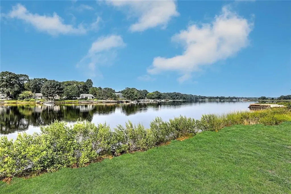 80 New Meadow Road Barrington RI 02806