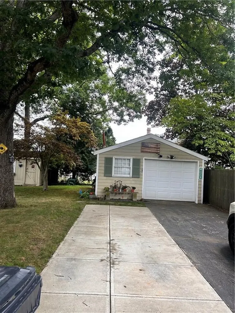 60 Oswald Street Pawtucket RI 02861