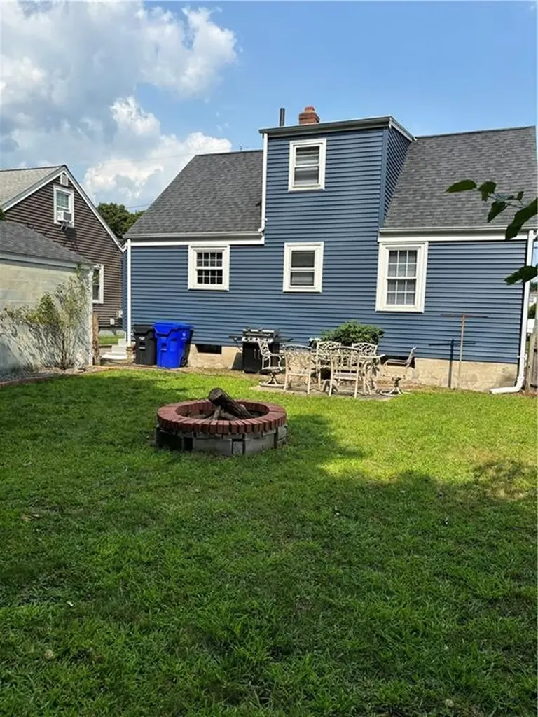 240 Clews Street Pawtucket RI 02861
