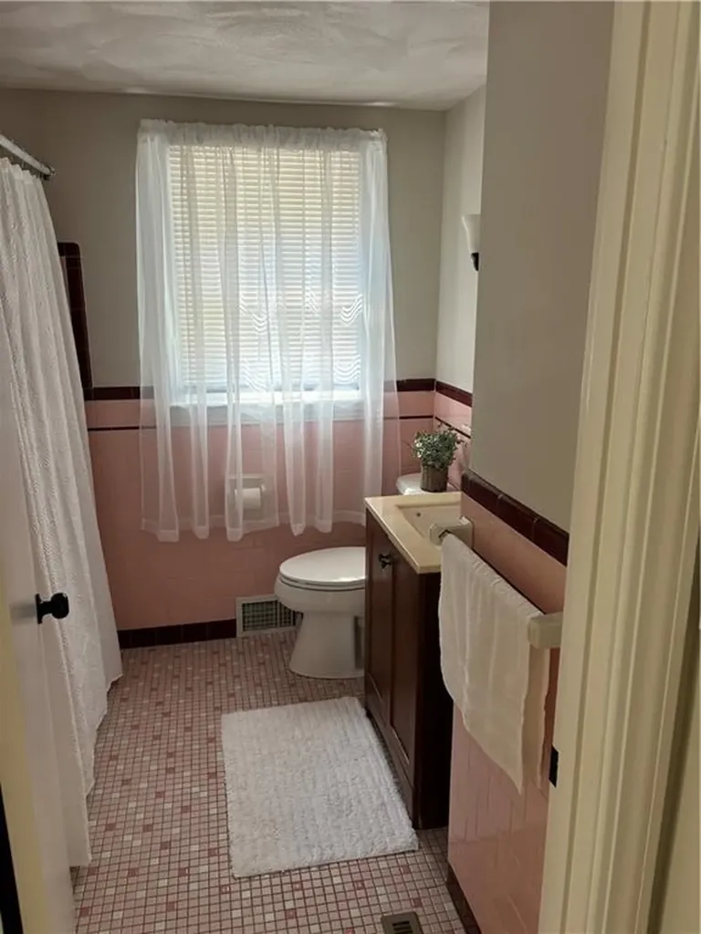 240 Clews Street Pawtucket RI 02861