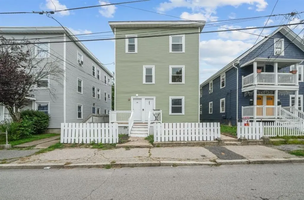 299 Lowden Street Pawtucket RI 02860