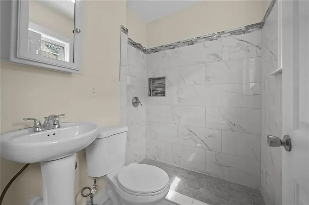 299 Lowden Street Pawtucket RI 02860