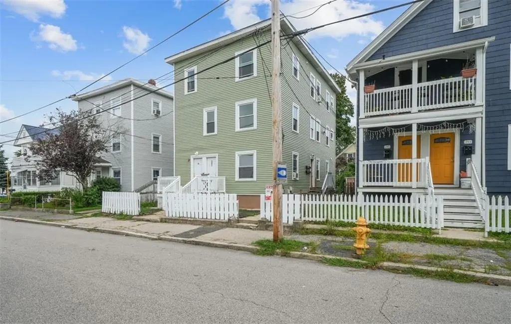 299 Lowden Street Pawtucket RI 02860