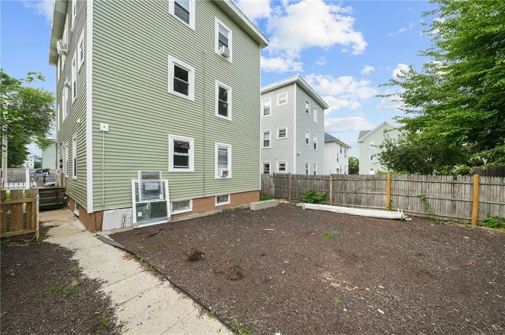 299 Lowden Street Pawtucket RI 02860