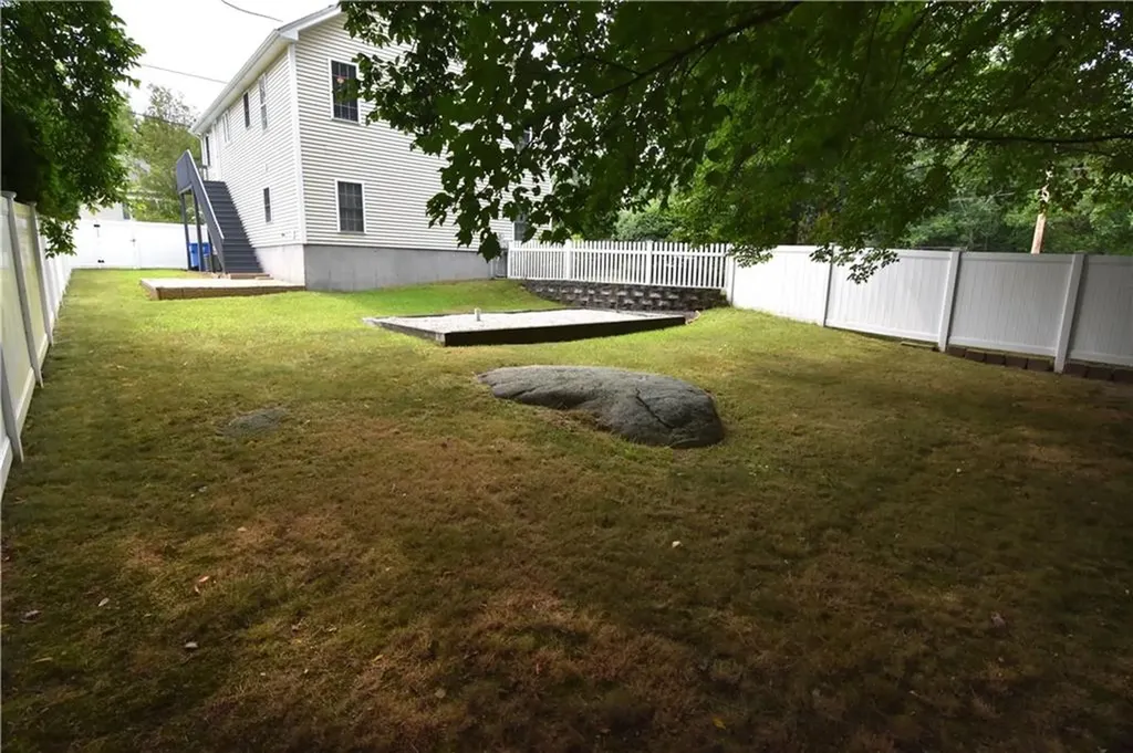21 Breakneck Hill Road Lincoln RI 02865