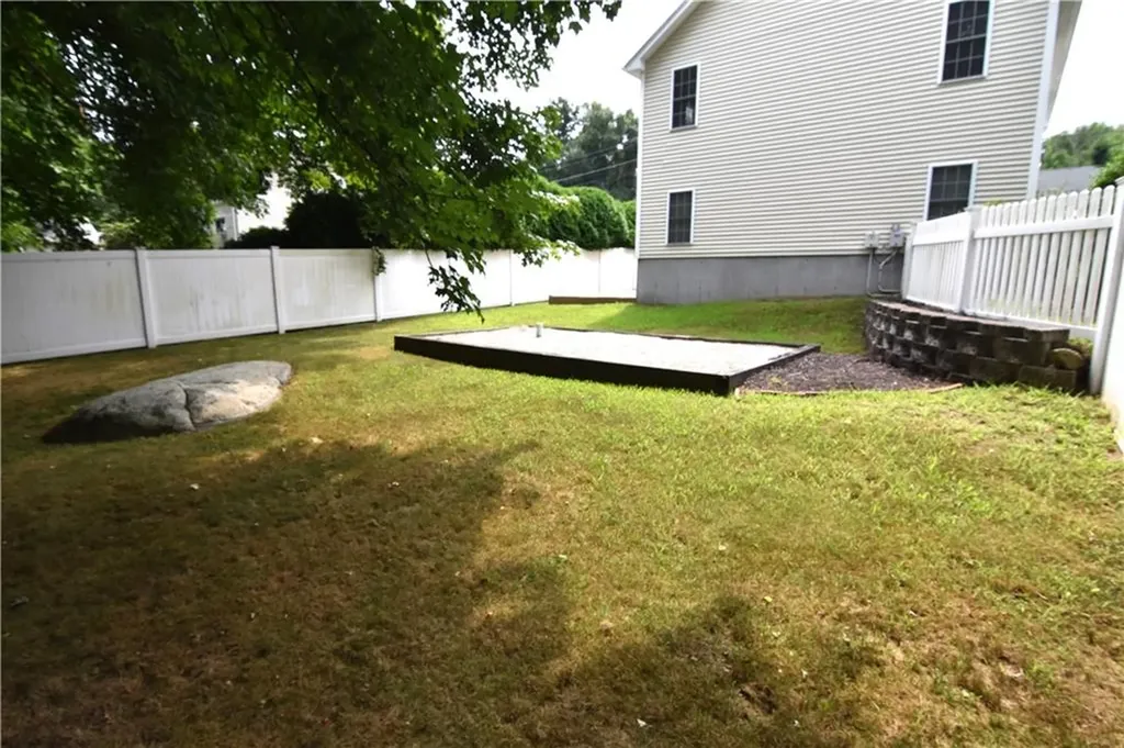 21 Breakneck Hill Road Lincoln RI 02865