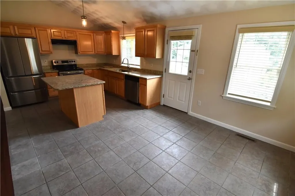 21 Breakneck Hill Road Lincoln RI 02865