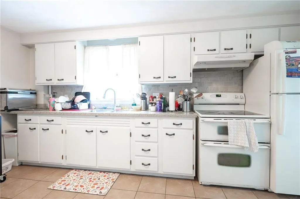 157 Carrington Avenue Woonsocket RI 02895