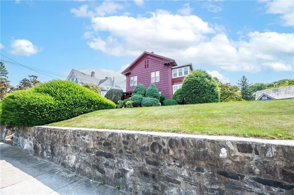 157 Carrington Avenue Woonsocket RI 02895