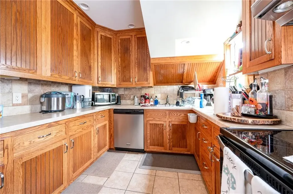 157 Carrington Avenue Woonsocket RI 02895