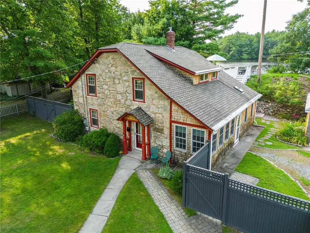 18 Stillwater Road Smithfield RI 02917