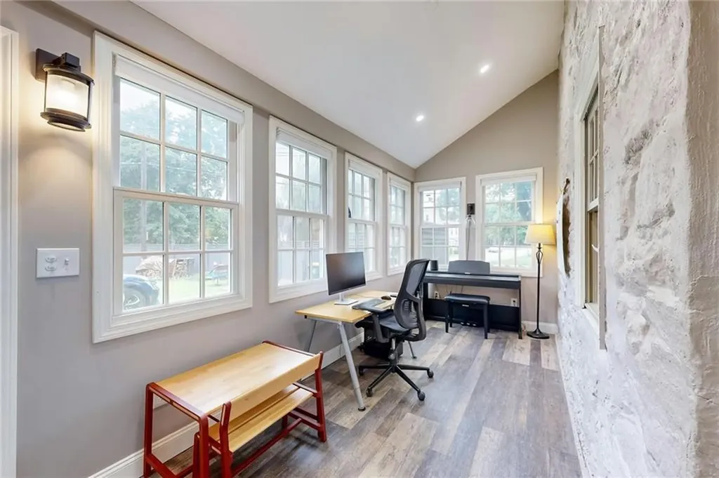 18 Stillwater Road Smithfield RI 02917