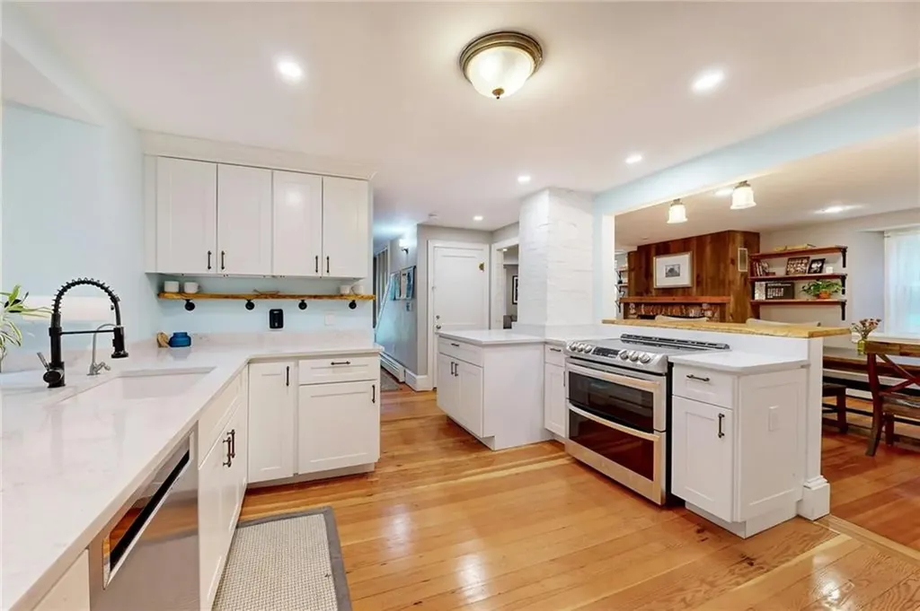 18 Stillwater Road Smithfield RI 02917