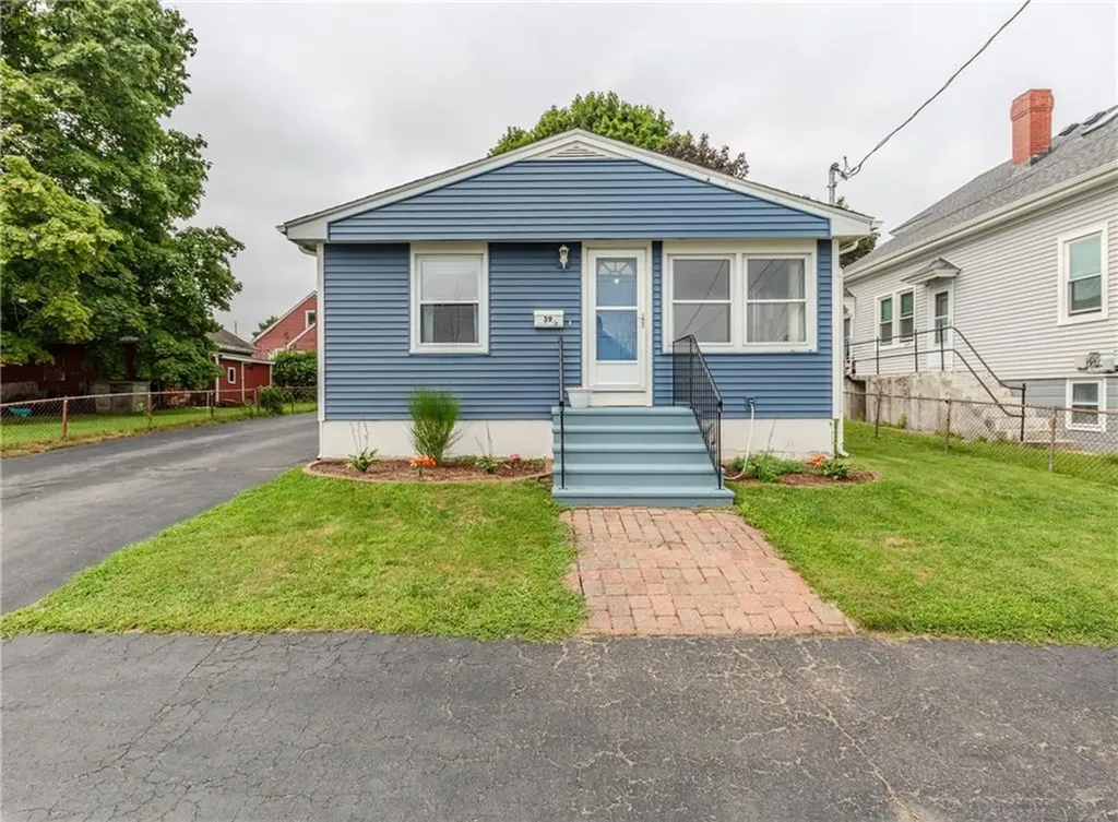 39 Irving Street North Providence RI 02904