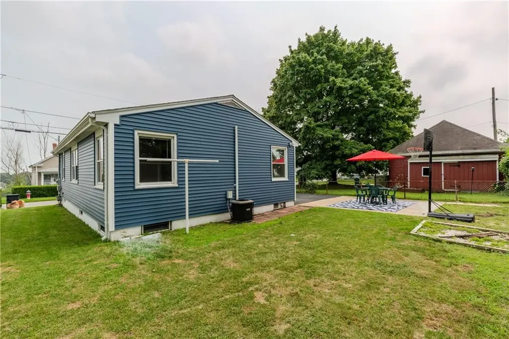 39 Irving Street North Providence RI 02904