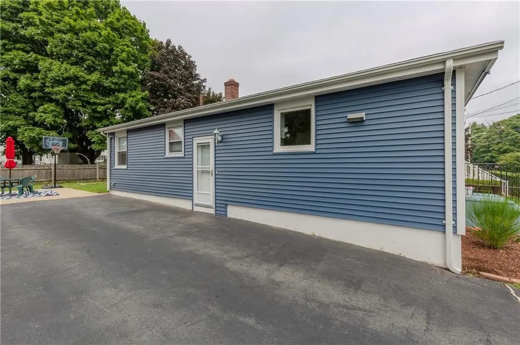 39 Irving Street North Providence RI 02904