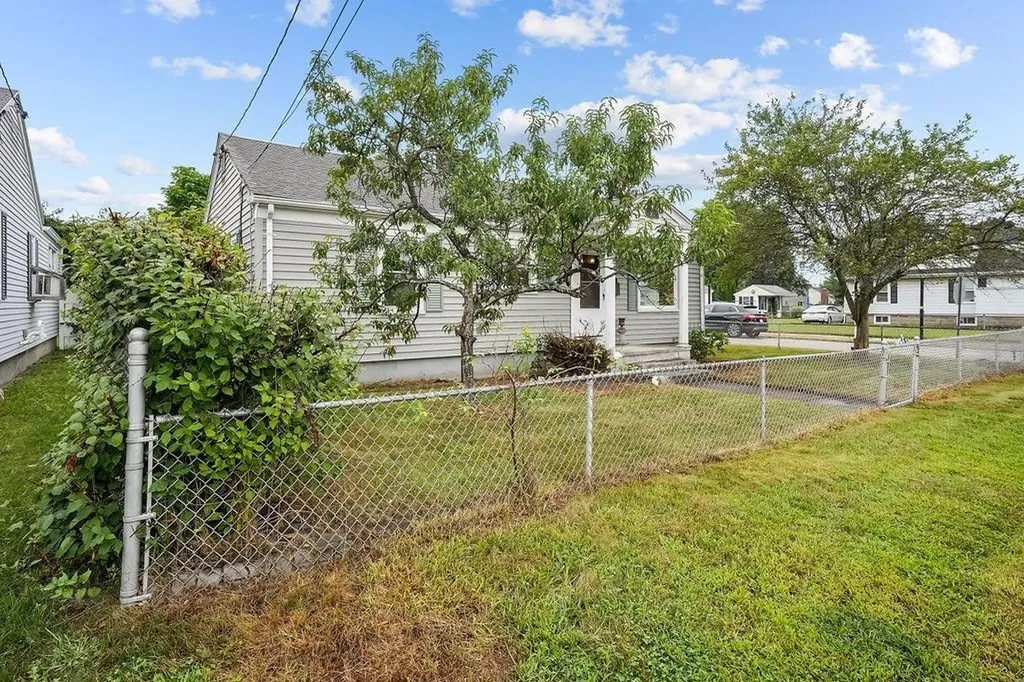 50 Manistee Street Pawtucket RI 02861