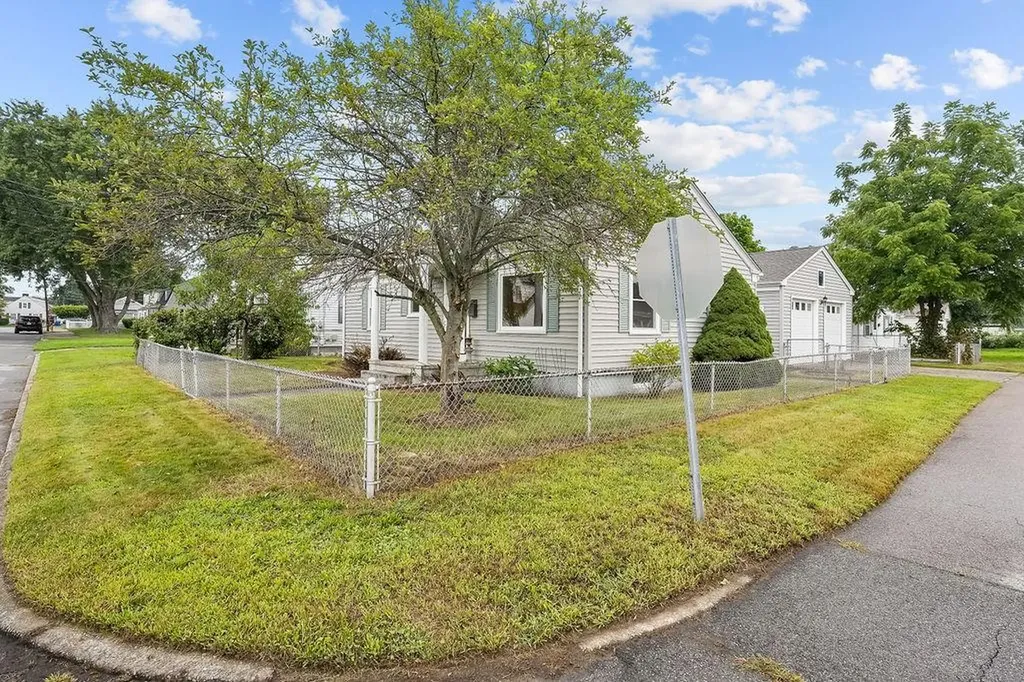 50 Manistee Street Pawtucket RI 02861