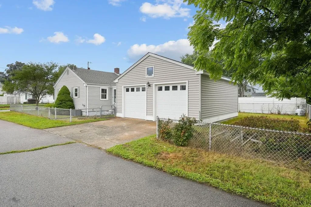 50 Manistee Street Pawtucket RI 02861