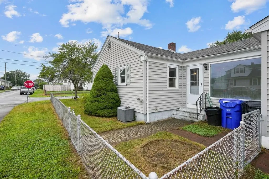 50 Manistee Street Pawtucket RI 02861