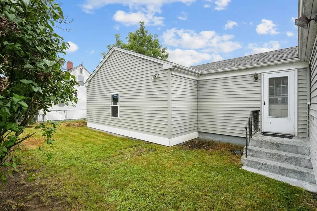 50 Manistee Street Pawtucket RI 02861