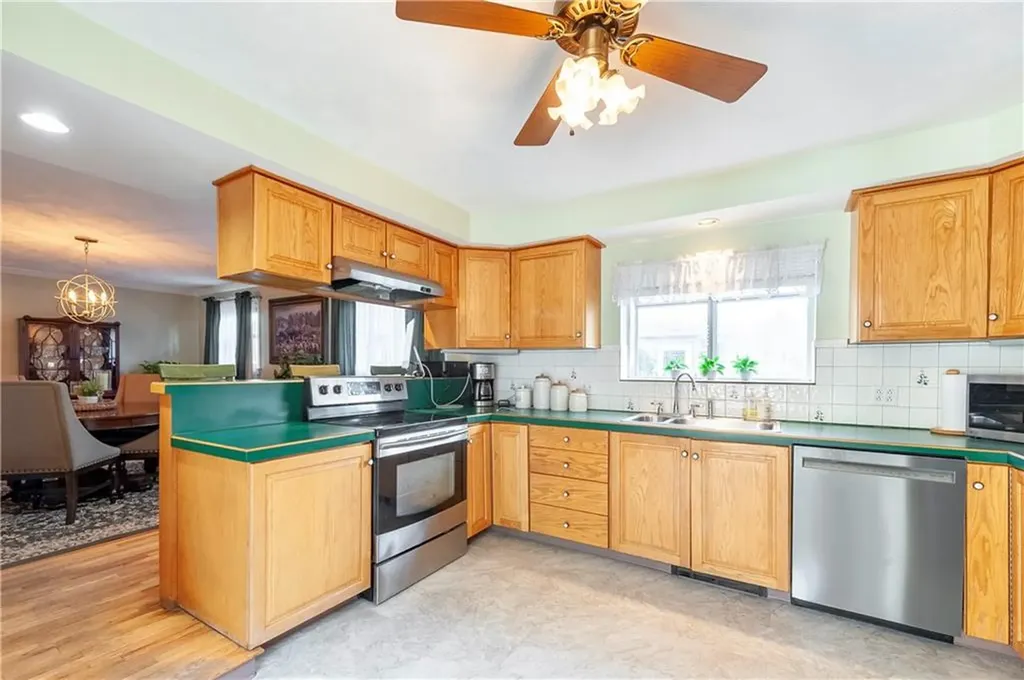 91 Oswald Street Pawtucket RI 02861