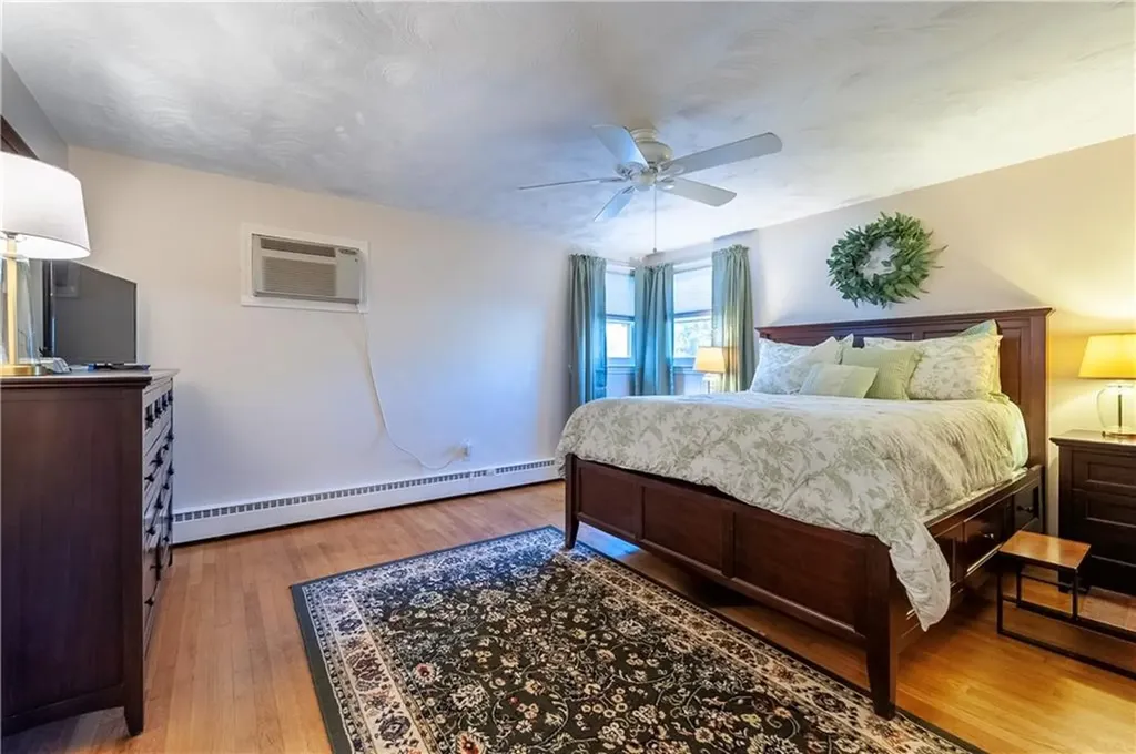 91 Oswald Street Pawtucket RI 02861