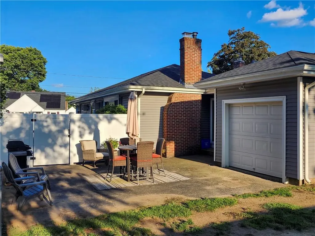 91 Oswald Street Pawtucket RI 02861