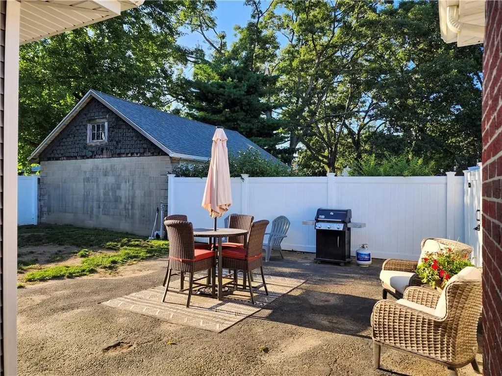 91 Oswald Street Pawtucket RI 02861