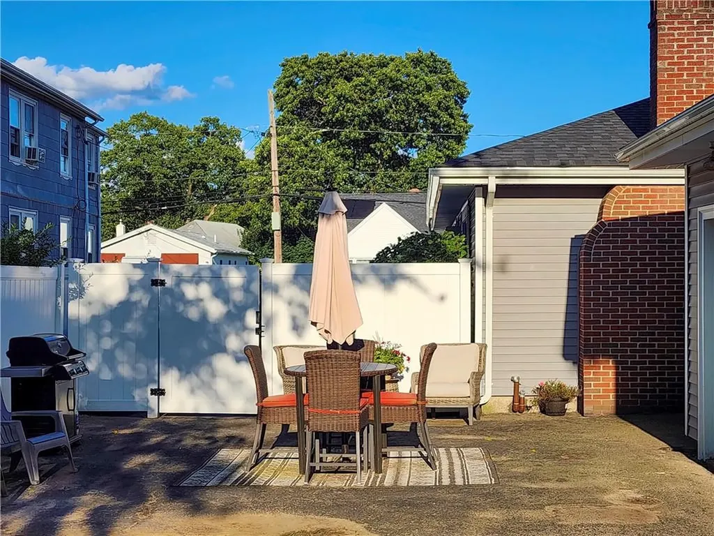 91 Oswald Street Pawtucket RI 02861