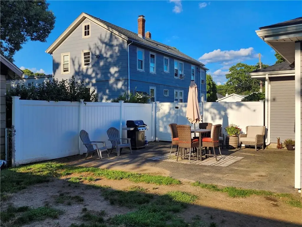 91 Oswald Street Pawtucket RI 02861