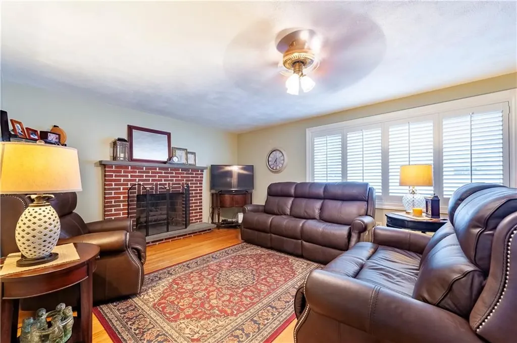 91 Oswald Street Pawtucket RI 02861