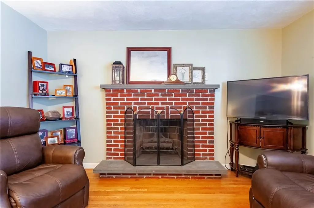 91 Oswald Street Pawtucket RI 02861