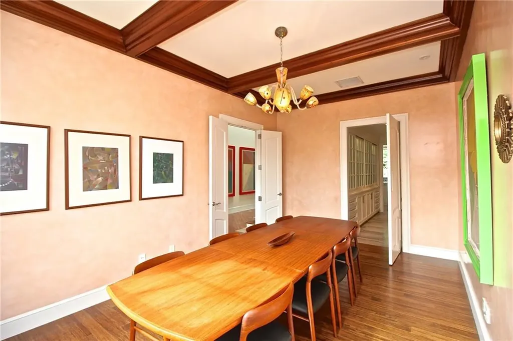 203 Coggeshall Avenue Newport RI 02840
