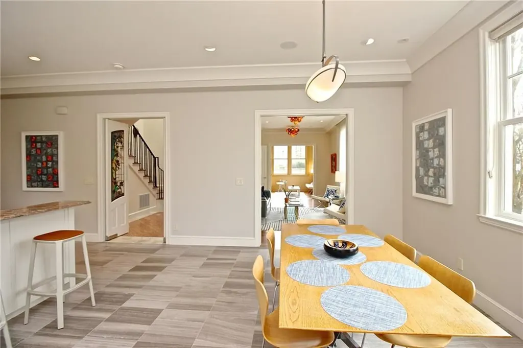 203 Coggeshall Avenue Newport RI 02840