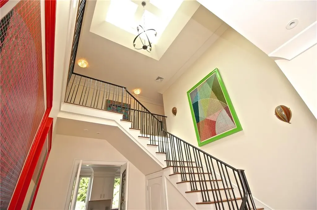 203 Coggeshall Avenue Newport RI 02840