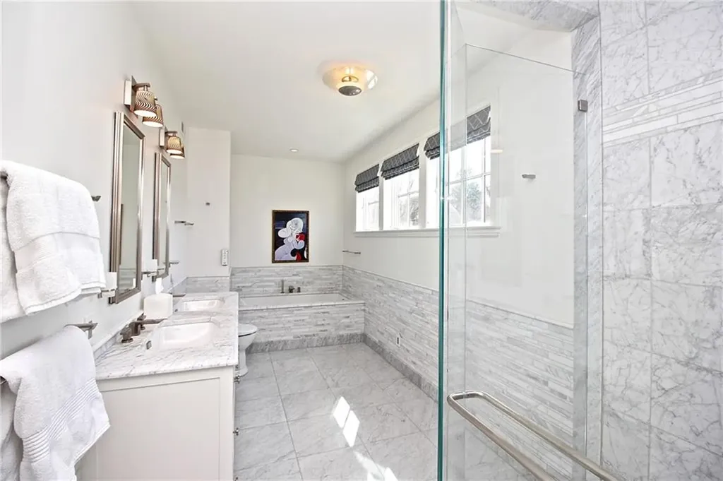 203 Coggeshall Avenue Newport RI 02840