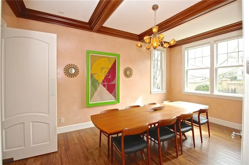 203 Coggeshall Avenue Newport RI 02840