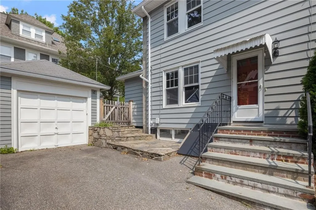 29 Savoy Street Providence RI 02906