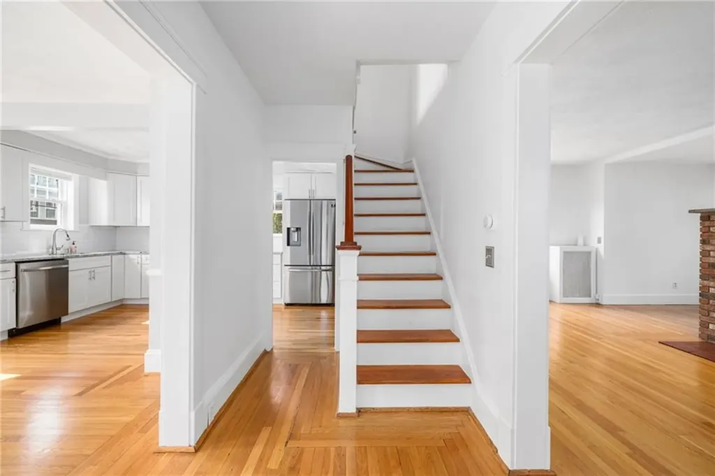 29 Savoy Street Providence RI 02906