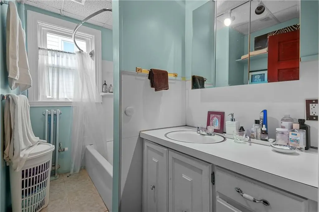 87 East Manning Street Providence RI 02906