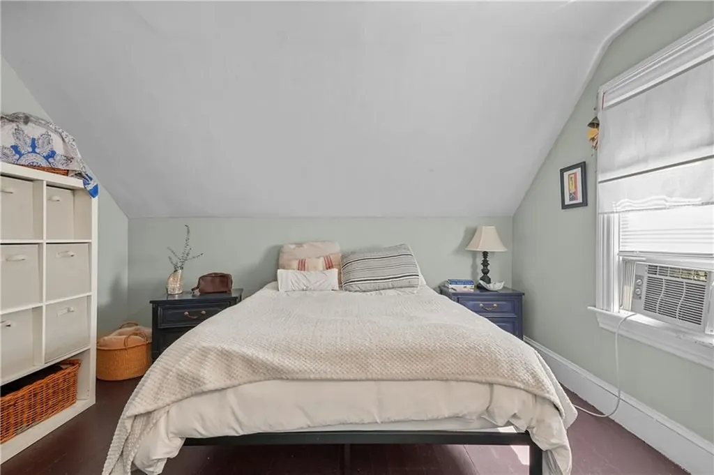 87 East Manning Street Providence RI 02906