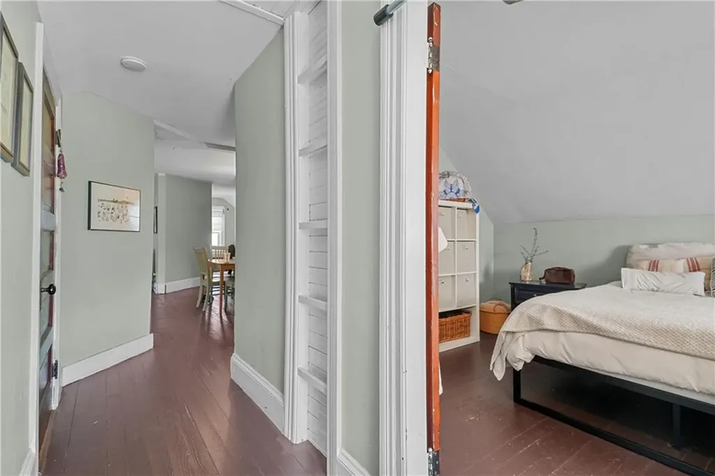 87 East Manning Street Providence RI 02906