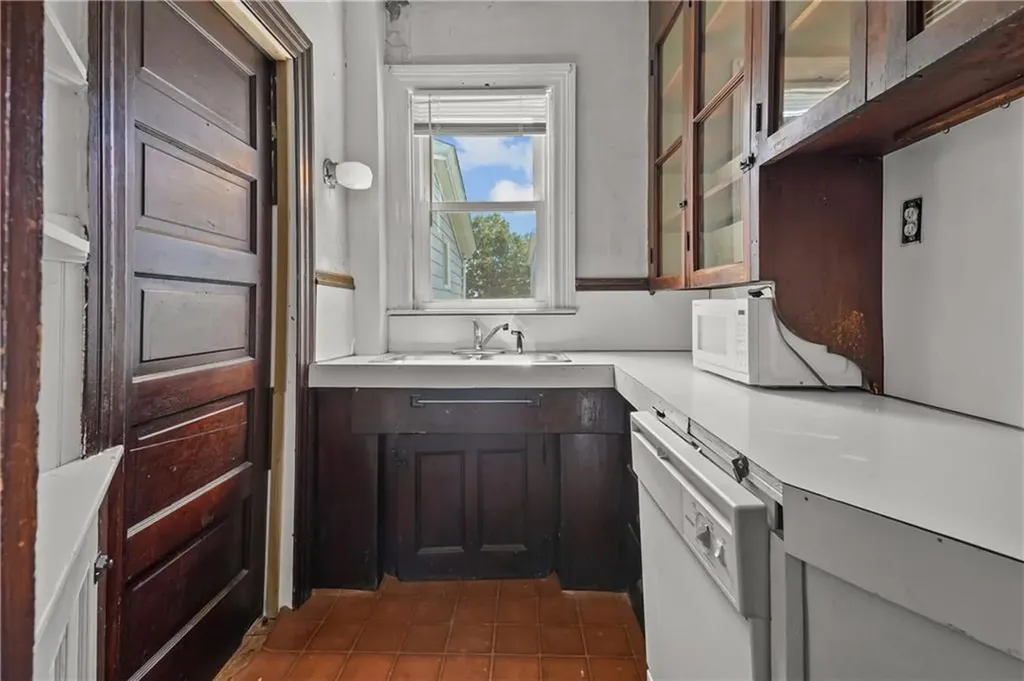 87 East Manning Street Providence RI 02906