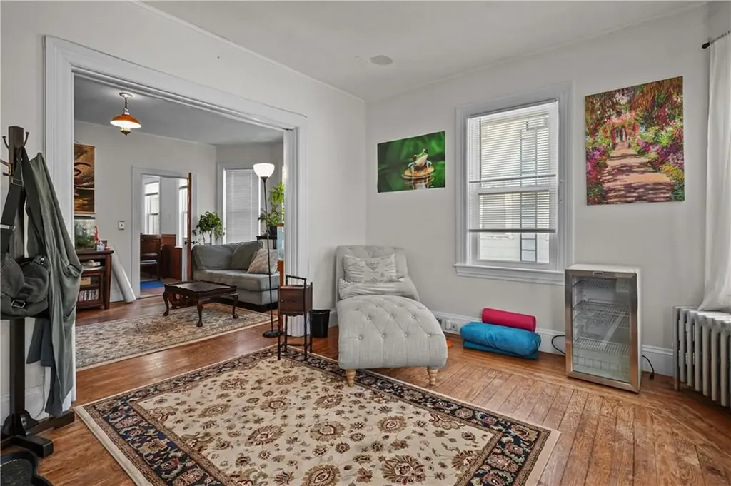 87 East Manning Street Providence RI 02906