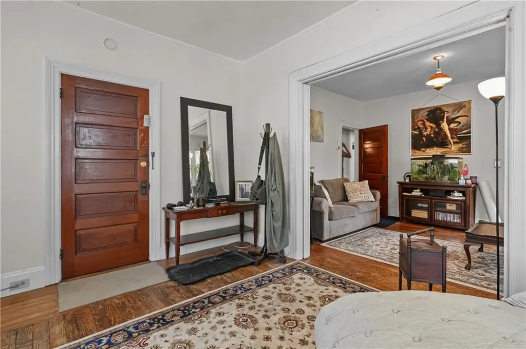 87 East Manning Street Providence RI 02906