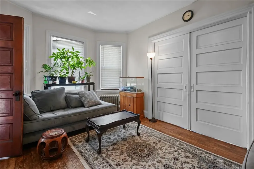 87 East Manning Street Providence RI 02906