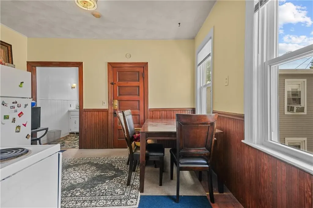 87 East Manning Street Providence RI 02906